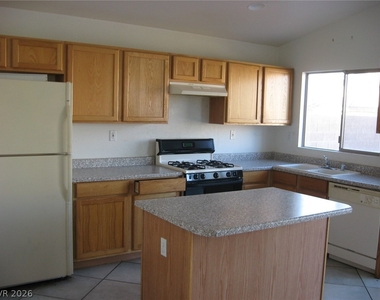 4892 Perrone Avenue - Photo Thumbnail 1
