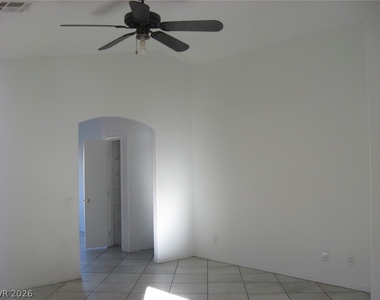 4892 Perrone Avenue - Photo Thumbnail 5