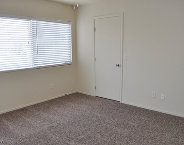 10137 Maidens Wreath Court - Photo Thumbnail 23