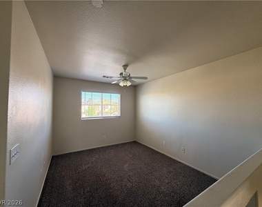 10137 Maidens Wreath Court - Photo Thumbnail 13