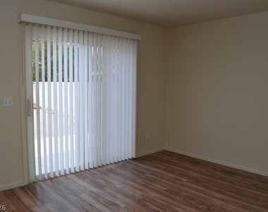 10137 Maidens Wreath Court - Photo Thumbnail 6