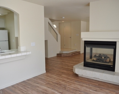 10137 Maidens Wreath Court - Photo Thumbnail 8