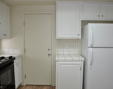 10137 Maidens Wreath Court - Photo Thumbnail 10