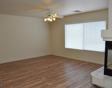 10137 Maidens Wreath Court - Photo Thumbnail 5