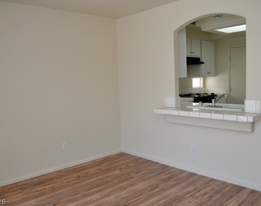 10137 Maidens Wreath Court - Photo Thumbnail 7