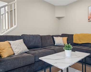 8216 Diamond Star Court - Photo Thumbnail 8