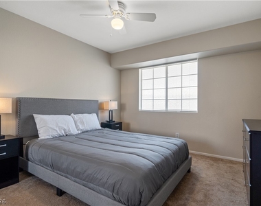 8216 Diamond Star Court - Photo Thumbnail 24