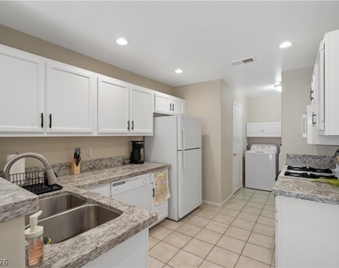 8216 Diamond Star Court - Photo Thumbnail 13