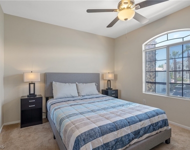 8216 Diamond Star Court - Photo Thumbnail 26