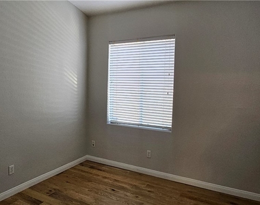 3433 Round Valley Way - Photo Thumbnail 19