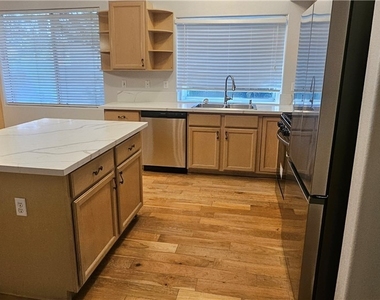 3433 Round Valley Way - Photo Thumbnail 3