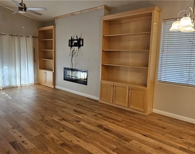 3433 Round Valley Way - Photo Thumbnail 7