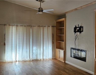3433 Round Valley Way - Photo Thumbnail 8