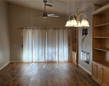 3433 Round Valley Way - Photo Thumbnail 6