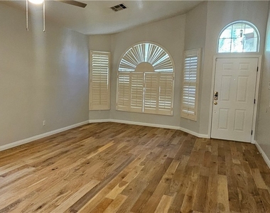 3433 Round Valley Way - Photo Thumbnail 10