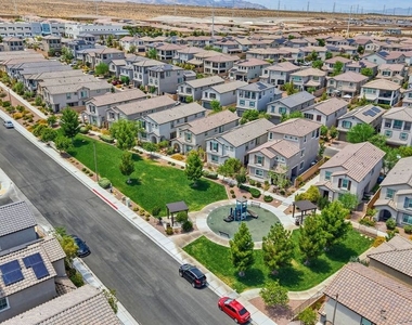 10661 Sariah Skye Avenue - Photo Thumbnail 49