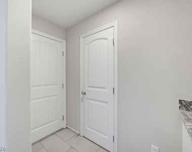 10661 Sariah Skye Avenue - Photo Thumbnail 21