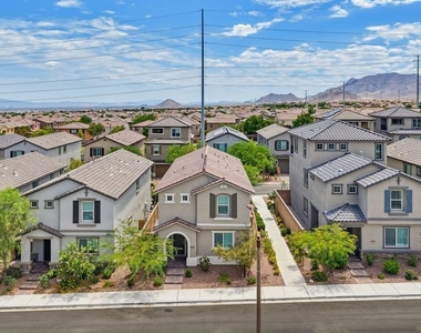 10661 Sariah Skye Avenue - Photo Thumbnail 58