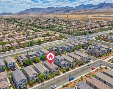10661 Sariah Skye Avenue - Photo Thumbnail 47