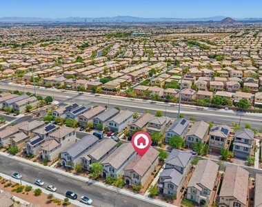 10661 Sariah Skye Avenue - Photo Thumbnail 50