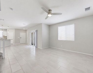10661 Sariah Skye Avenue - Photo Thumbnail 19