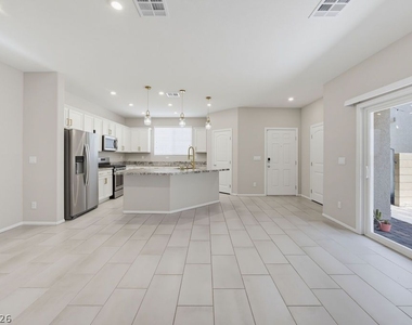 10661 Sariah Skye Avenue - Photo Thumbnail 15