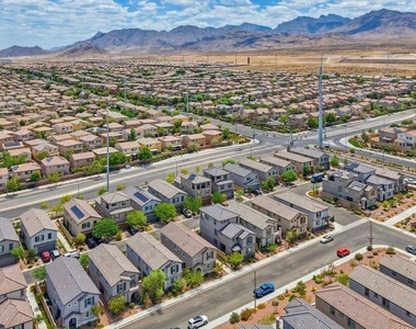 10661 Sariah Skye Avenue - Photo Thumbnail 48