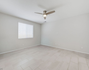 10661 Sariah Skye Avenue - Photo Thumbnail 18