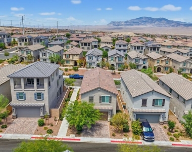 10661 Sariah Skye Avenue - Photo Thumbnail 61