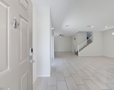 10661 Sariah Skye Avenue - Photo Thumbnail 8