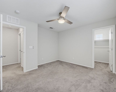 10661 Sariah Skye Avenue - Photo Thumbnail 41