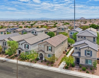 10661 Sariah Skye Avenue - Photo Thumbnail 59