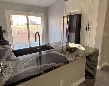 9828 Piper Glen Place - Photo Thumbnail 5