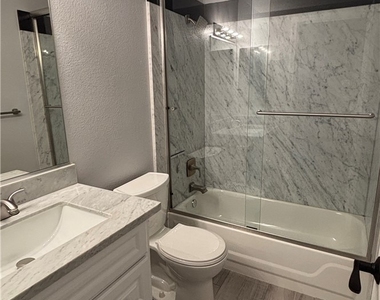 9828 Piper Glen Place - Photo Thumbnail 23