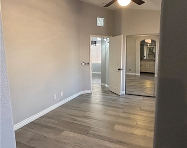 9828 Piper Glen Place - Photo Thumbnail 20