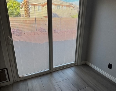 9828 Piper Glen Place - Photo Thumbnail 13