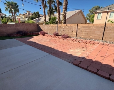 9828 Piper Glen Place - Photo Thumbnail 28