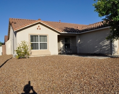 452 Groft Way - Photo Thumbnail 2