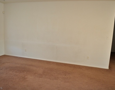 452 Groft Way - Photo Thumbnail 10