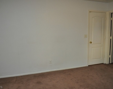 452 Groft Way - Photo Thumbnail 17