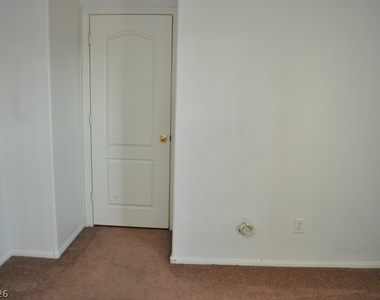 452 Groft Way - Photo Thumbnail 25