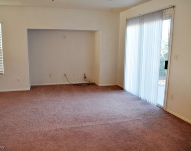 452 Groft Way - Photo Thumbnail 7