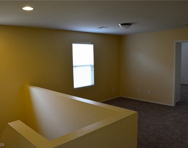 9920 Turquoise Glass Court - Photo Thumbnail 12