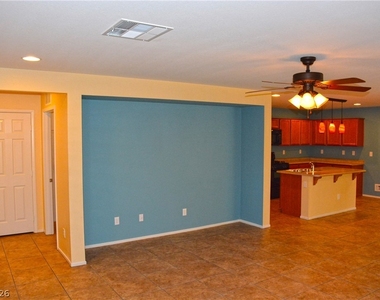 9920 Turquoise Glass Court - Photo Thumbnail 5