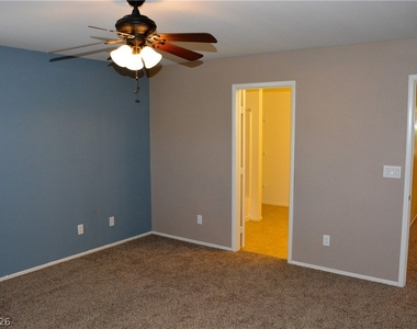 9920 Turquoise Glass Court - Photo Thumbnail 23