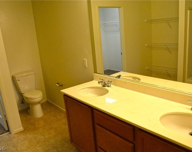 9920 Turquoise Glass Court - Photo Thumbnail 25