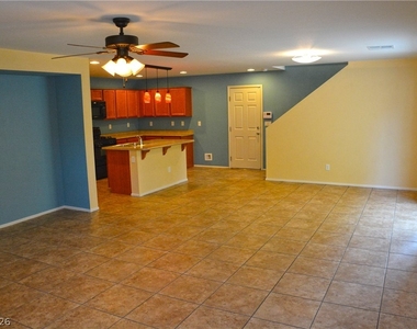 9920 Turquoise Glass Court - Photo Thumbnail 4