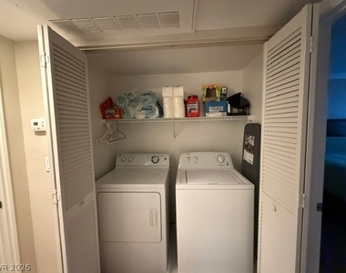 1150 N Buffalo Drive - Photo Thumbnail 18