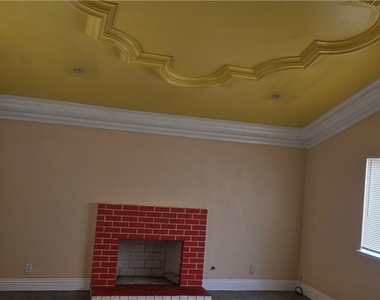 4459 Skyview Drive - Photo Thumbnail 11