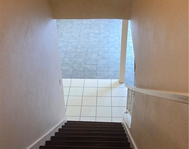 4459 Skyview Drive - Photo Thumbnail 3